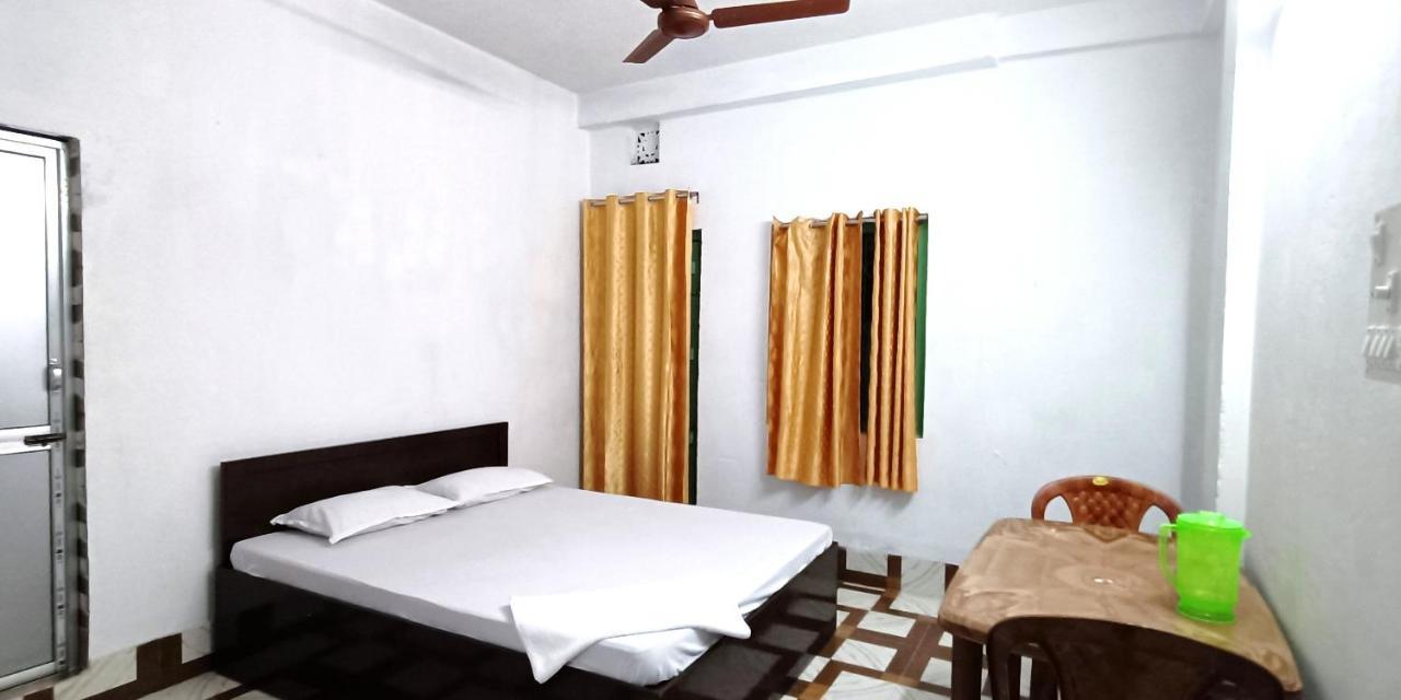 Bagdogra Home Stay - Near Airport Dış mekan fotoğraf